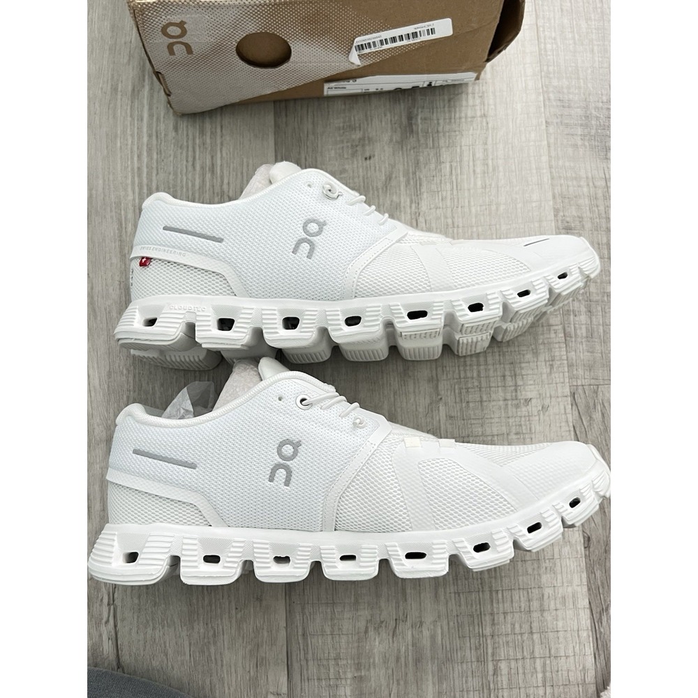 NEW On Cloud Cloud 5 Running Shoes All White Womens 59.98902 Size 9.5 - Picture 8 of 10